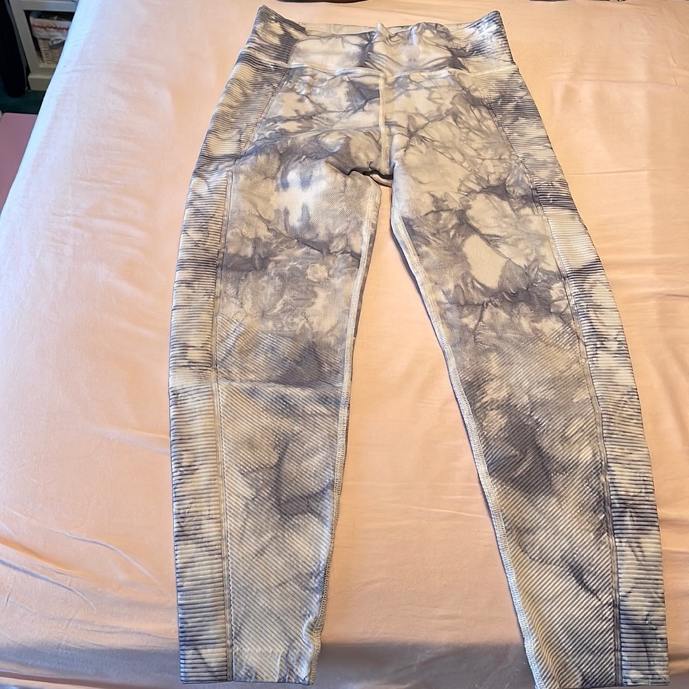 Aerie tie dye leggings